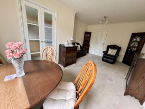 Open Plan Lounge Dining Room - click for photo gallery
